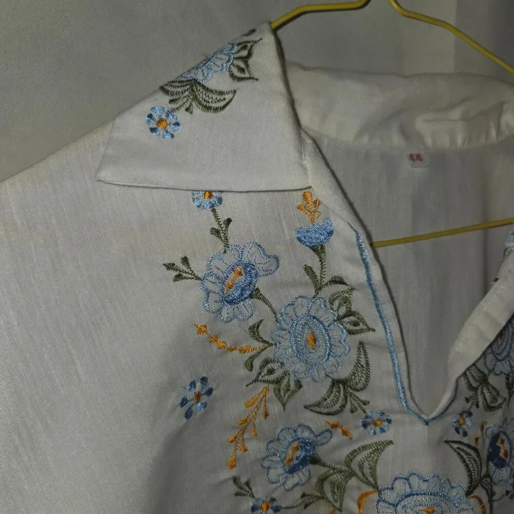 Vintage Cottagecore Embroidered Linen-Blend Blouse | Size 44 (Medium/Large - Picture 3 of 8